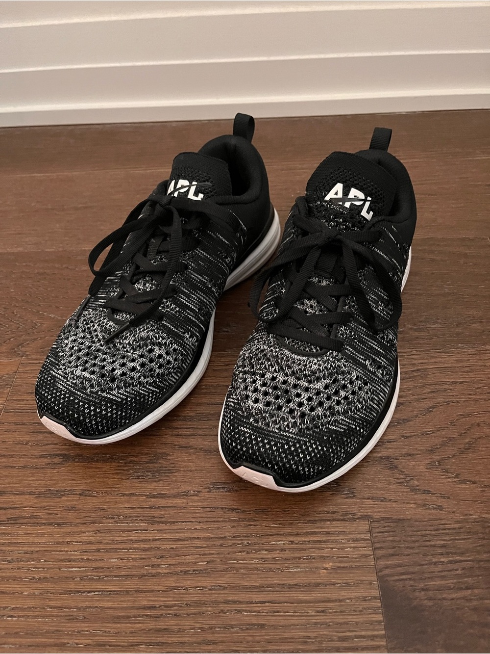 APL TechLoom Pro Running Shoe